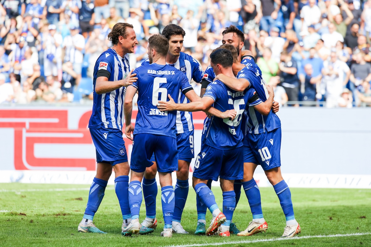 Fussball / Karlsruher SC - 1. FC Kaiserslautern