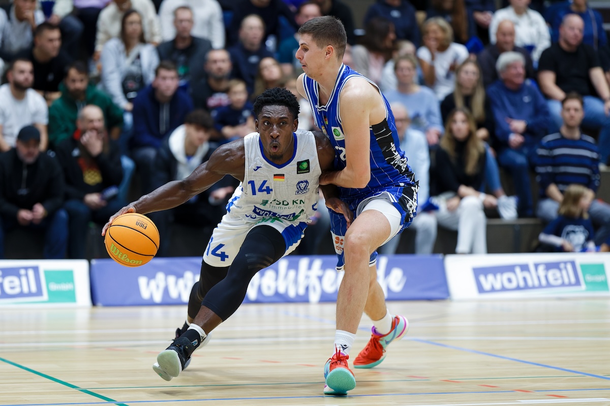 Basketball / PSK Lions - Fraport Skyliners