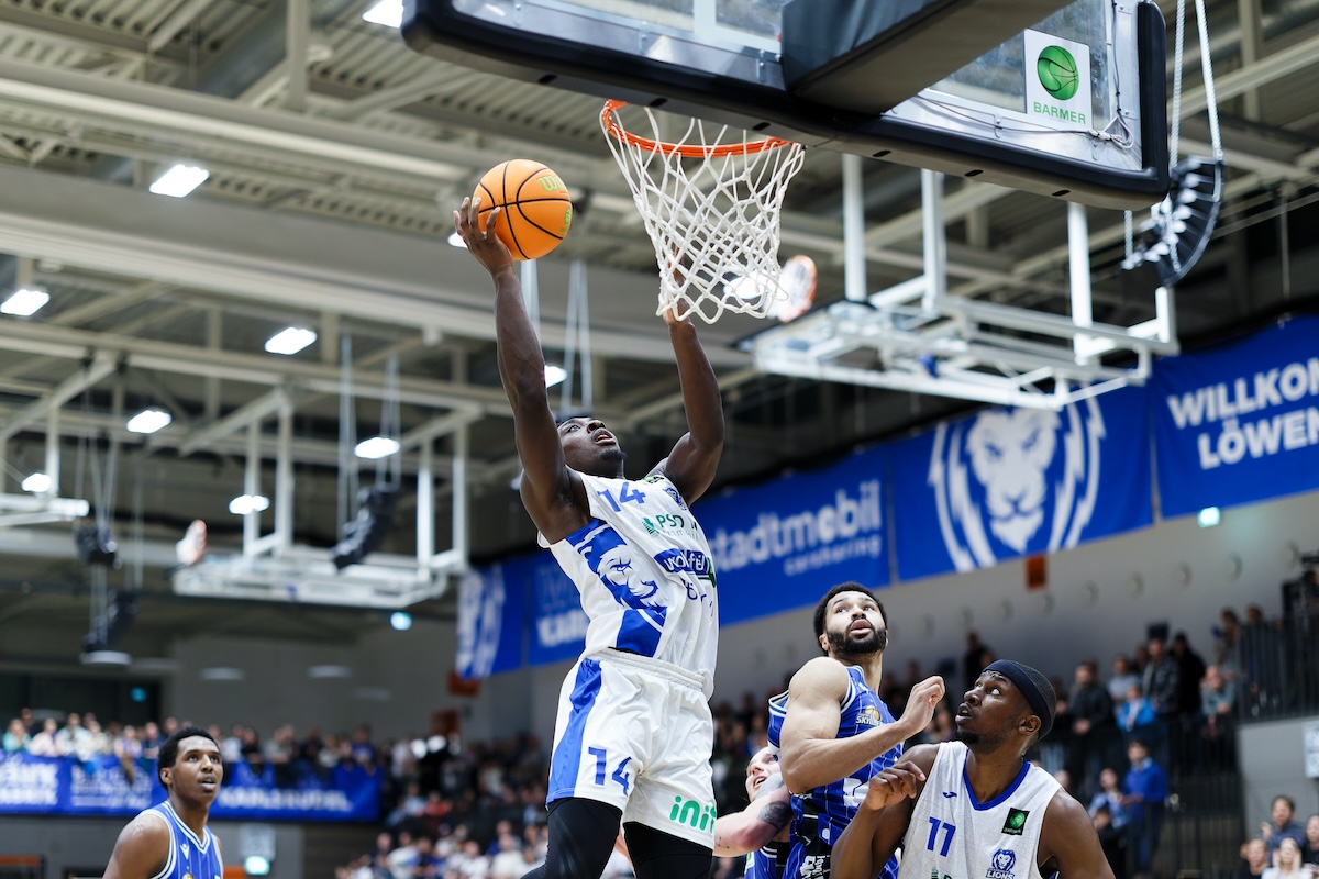 Basketball / PSK Lions - Fraport Skyliners