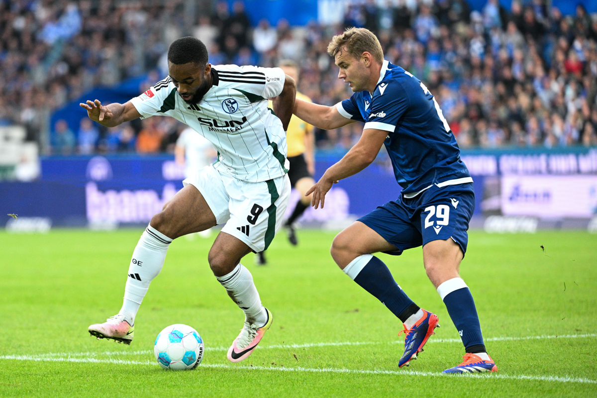 Fussball / Karlsruher SC - FC Schalke 04